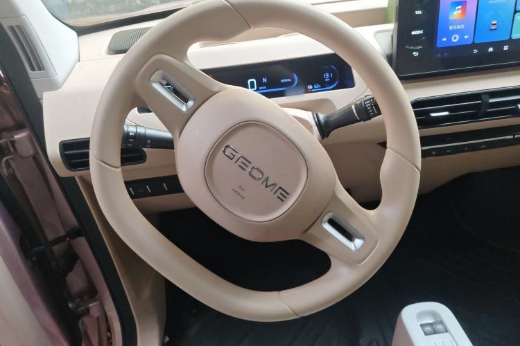 Used Geely Galaxy Panda 2024 Panda Mini 200km Longteng PRO Edition Steering Wheel