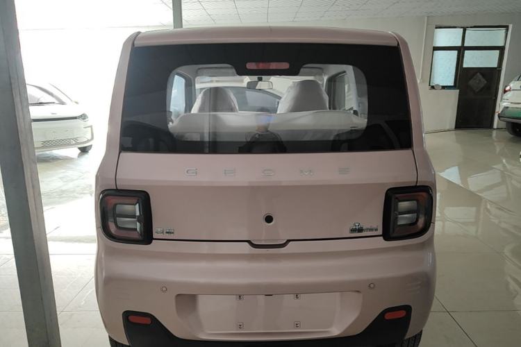 Used Geely Galaxy Panda 2024 Panda Mini 200km Endurance Bear Rear