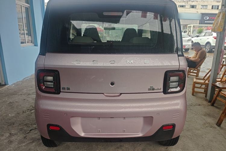 Used Geely Galaxy Panda 2024 Panda Mini 200km Endurance Bear Rear