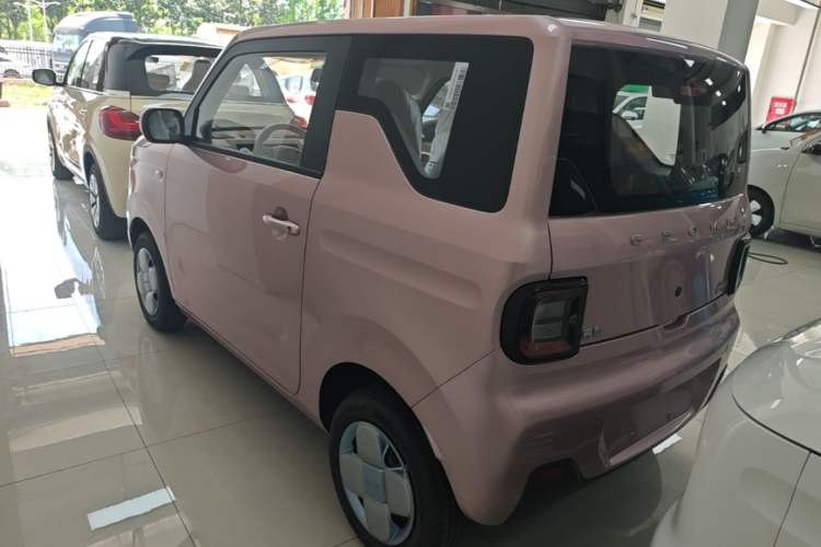 Used Geely Galaxy Panda 2024 Panda Mini 200km Endurance Bear Rear Left 45 Deg