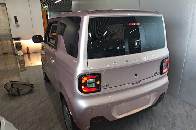 Used Geely Galaxy Panda 2024 Panda Mini 200km Longteng PRO Edition Rear Left 45 Deg