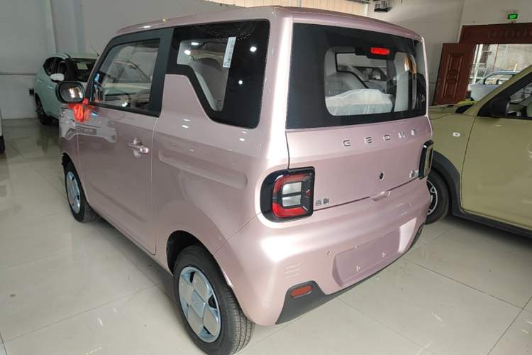 Used Geely Galaxy Panda 2024 Panda Mini 200km Endurance Bear Rear Left 45 Deg