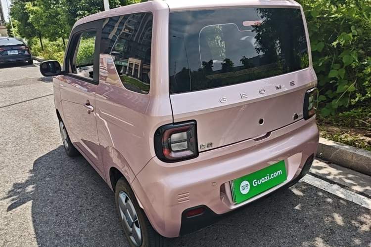 Used Geely Galaxy Panda 2024 Panda Mini 200km Endurance Bear Rear Left 45 Deg