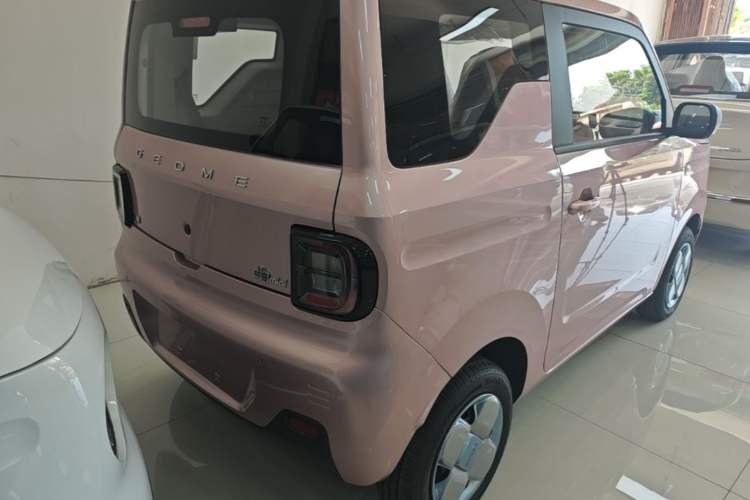 Used Geely Galaxy Panda 2024 Panda Mini 200km Endurance Bear Rear Right 45 Deg