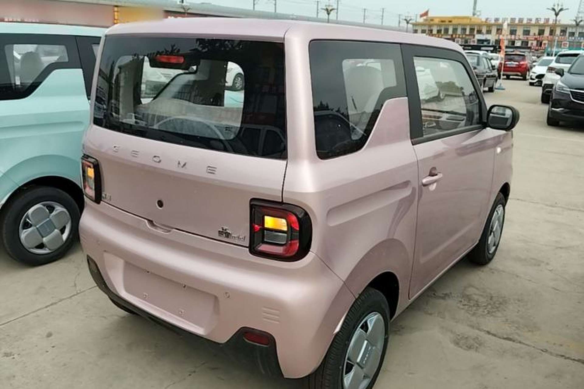 Used Geely Galaxy Panda 2024 Panda Mini 200km Endurance Bear Rear Right 45 Deg
