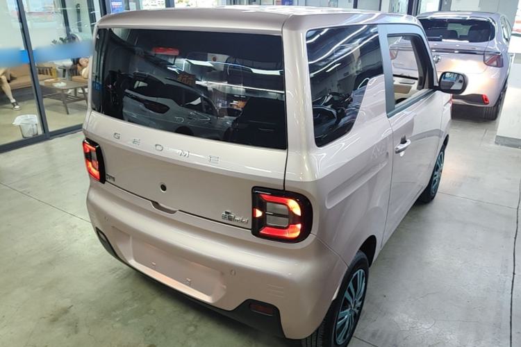 Used Geely Galaxy Panda 2024 Panda Mini 200km Endurance Bear Rear Right 45 Deg