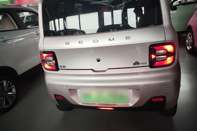 Used Geely Galaxy Panda 2024 Panda Mini 200km Endurance Bear Rear