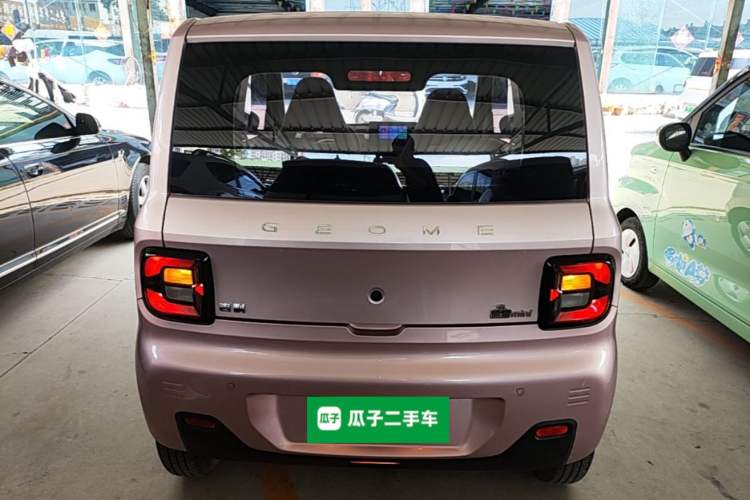 Used Geely Galaxy Panda 2024 Panda Mini 200km Endurance Bear Rear