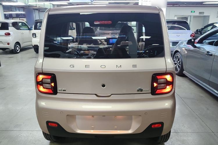 Used Geely Galaxy Panda 2024 Panda Mini 200km Endurance Bear Rear