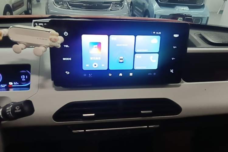 Used Geely Galaxy Panda 2024 200km Panda Rider Audio And AC Panel