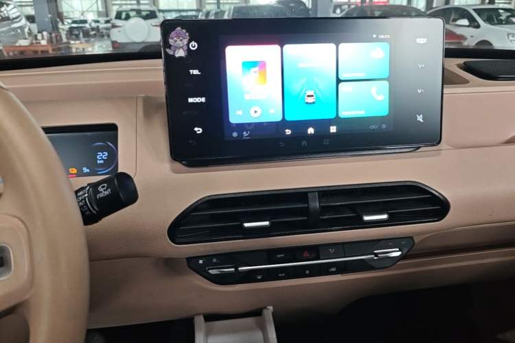 Used Geely Galaxy Panda 2024 Panda Mini 200km Longteng PRO Edition Audio And AC Panel