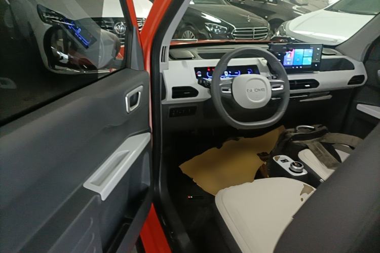 Used Geely Galaxy Panda 2024 Panda Mini 200km Endurance Bear Driver Seat