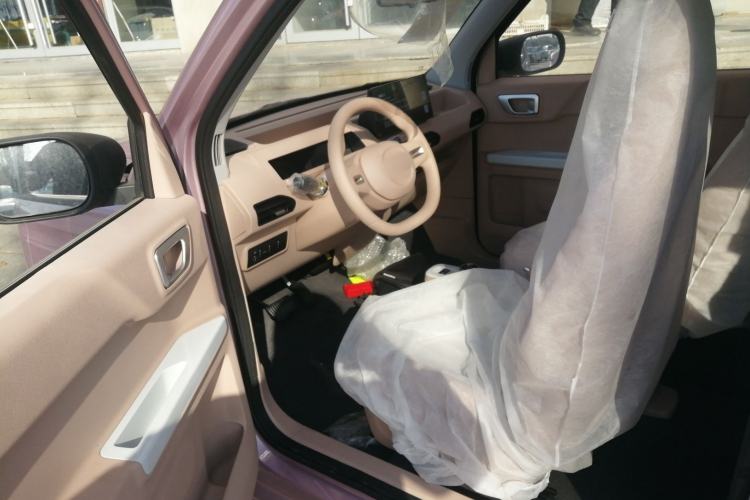 Used Geely Galaxy Panda 2024 Panda Mini 200km Endurance Bear Driver Seat