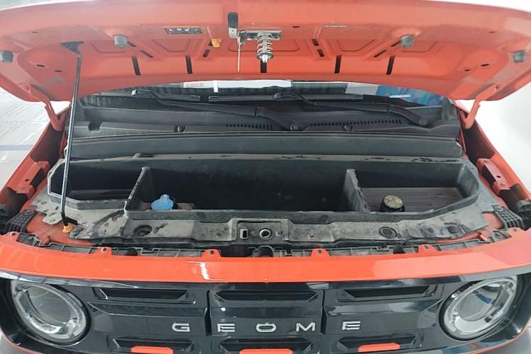 Used Geely Galaxy Panda 2024 200km Panda Rider Engine Bay