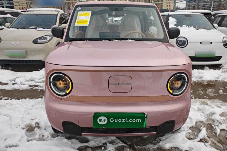 Used Geely Galaxy Panda 2024 Panda Mini 200km Endurance Bear Exterior 1