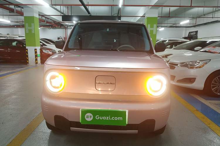 Used Geely Galaxy Panda 2024 Panda Mini 200km Endurance Bear Exterior 1