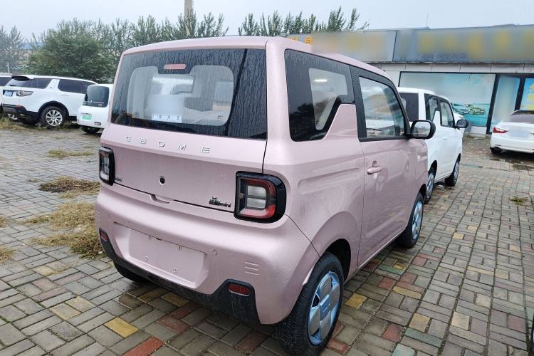 Used Geely Galaxy Panda 2024 Panda Mini 200km Endurance Bear Exterior 3