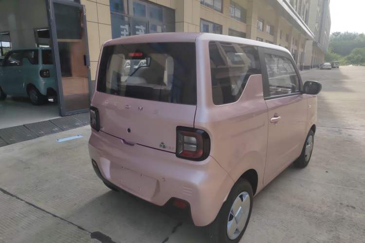 Used Geely Galaxy Panda 2024 Panda Mini 200km Endurance Bear Exterior 3