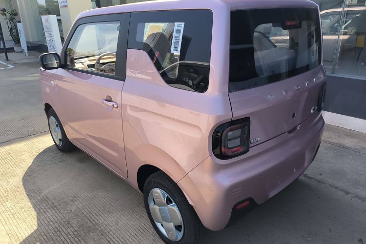 Used Geely Galaxy Panda 2024 Panda Mini 200km Endurance Bear Exterior 5