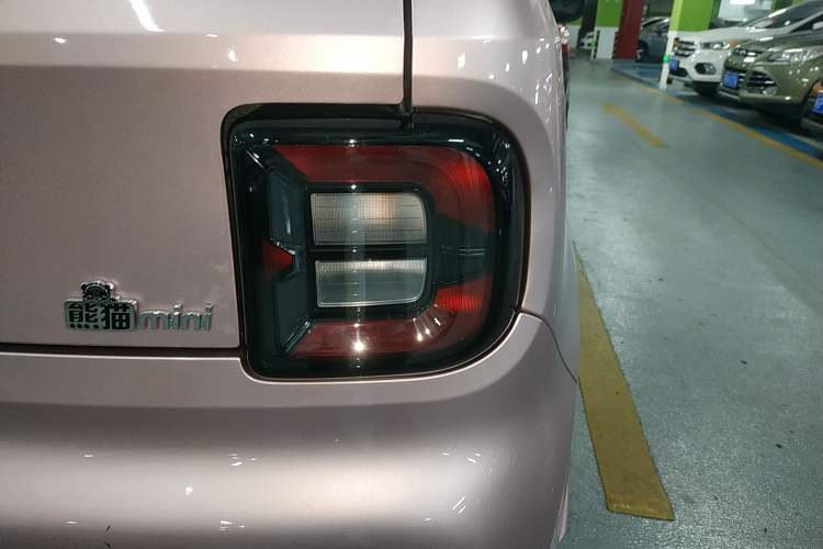 Used Geely Galaxy Panda 2024 Panda Mini 200km Endurance Bear Exterior 6