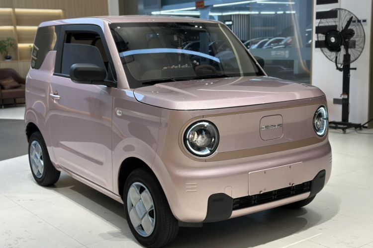 Used Geely Galaxy Panda 2024 Panda Mini 200km Endurance Bear Exterior 7