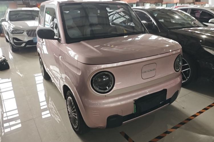 Used Geely Galaxy Panda 2024 Panda Mini 200km Longteng PRO Edition Front Right 45 Deg