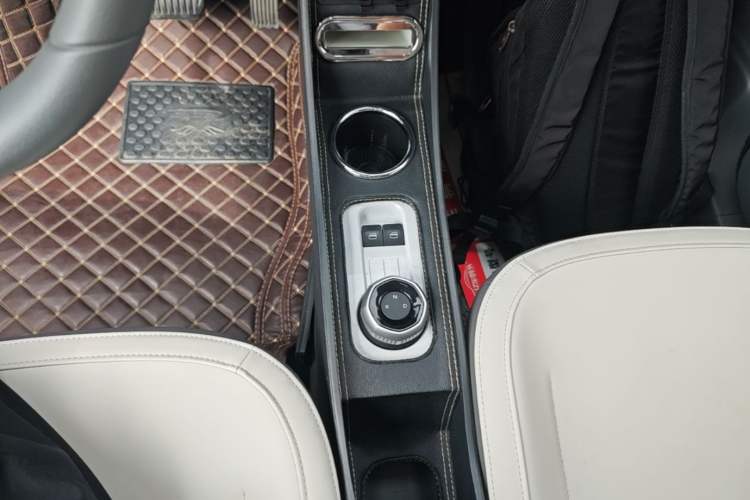 Used Geely Galaxy Panda 2024 200km Panda Rider Gear Lever