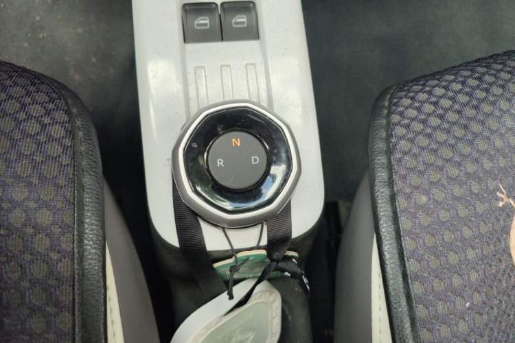 Used Geely Galaxy Panda 2024 200km Panda Rider Gear Lever
