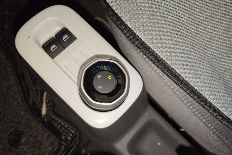 Used Geely Galaxy Panda 2024 200km Panda Rider Gear Lever
