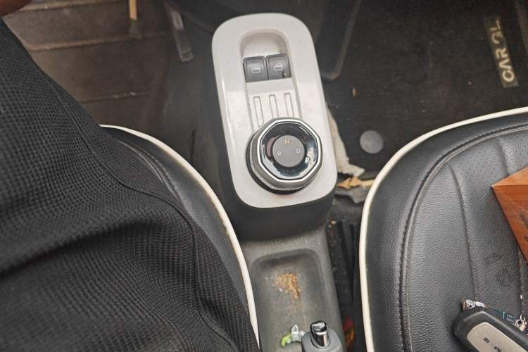 Used Geely Galaxy Panda 2024 200km Panda Rider Gear Lever