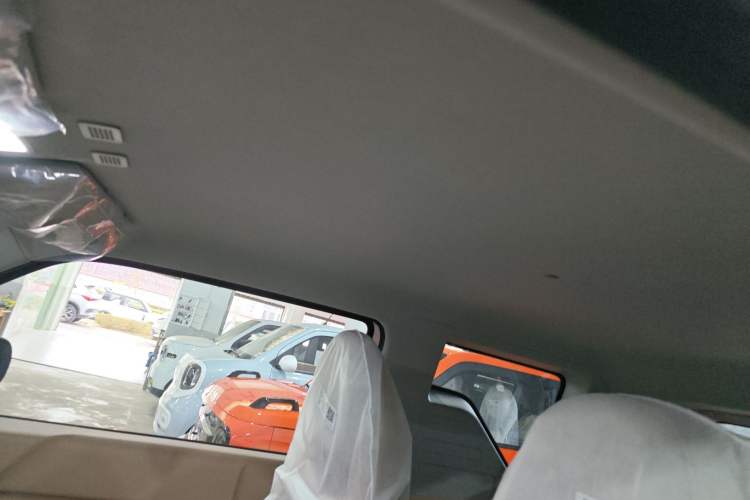 Used Geely Galaxy Panda 2024 Panda Mini 200km Endurance Bear Headliner