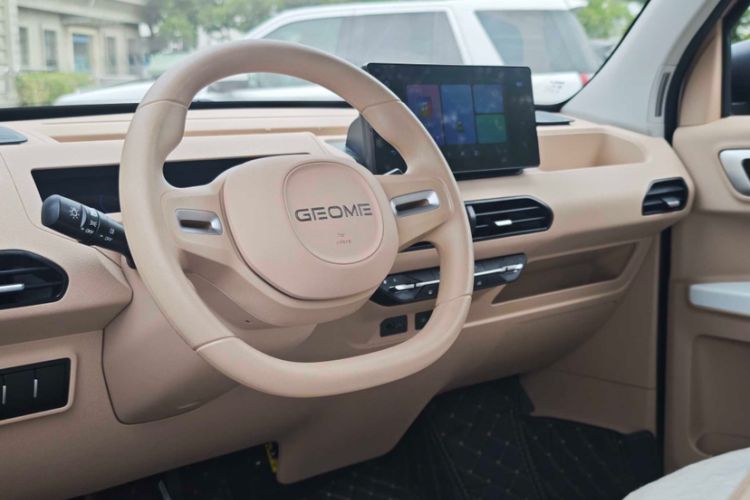Used Geely Galaxy Panda 2024 200km Panda Kart Interior 2