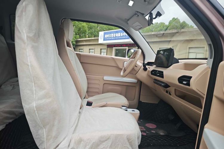 Used Geely Galaxy Panda 2024 200km Panda Kart Interior 8