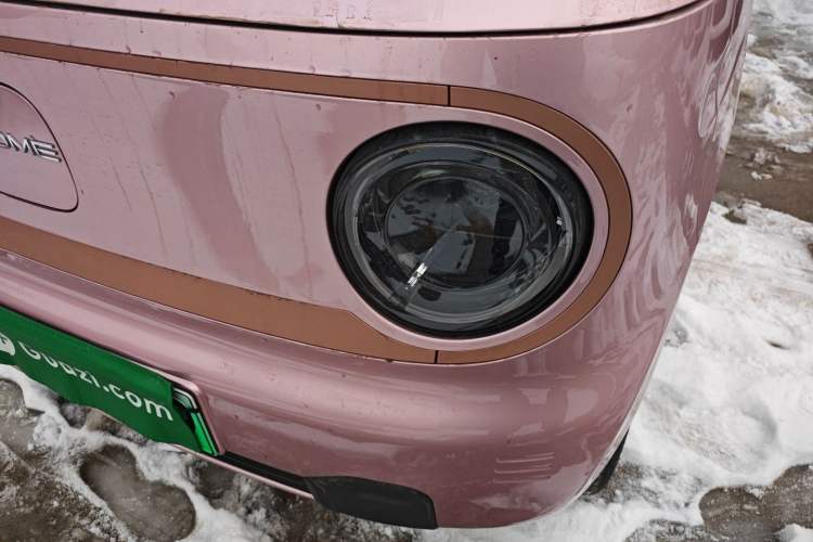 Used Geely Galaxy Panda 2024 Panda Mini 200km Endurance Bear Left Front Headlight