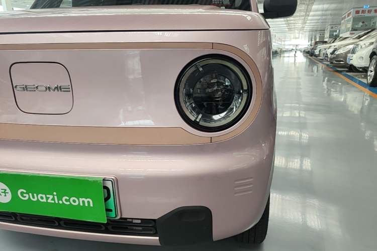 Used Geely Galaxy Panda 2024 Panda Mini 200km Endurance Bear Left Front Headlight