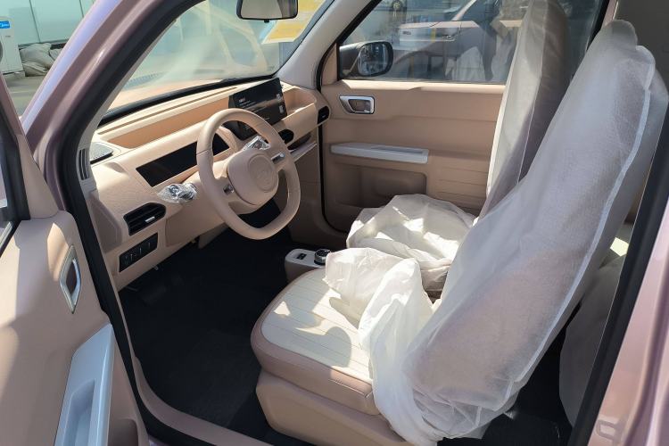 Used Geely Galaxy Panda 2024 Panda Mini 200km Endurance Bear Left Front Seat