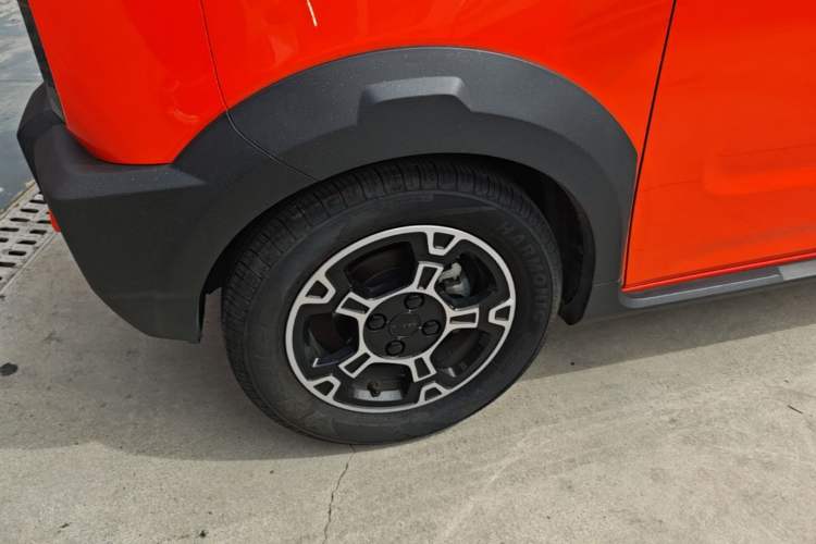 Used Geely Galaxy Panda 2024 200km Panda Rider Left Front Wheel Hub