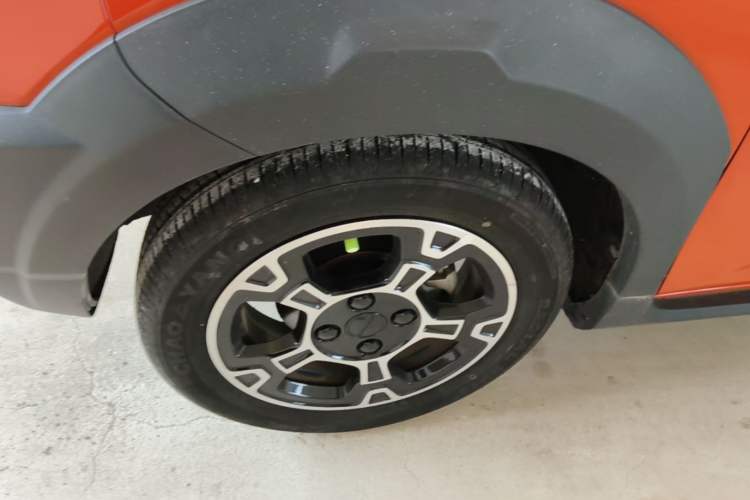 Used Geely Galaxy Panda 2024 200km Panda Rider Left Front Wheel Hub