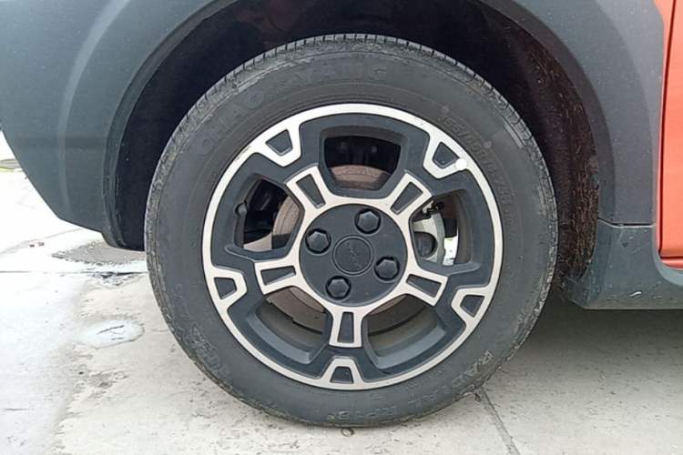 Used Geely Galaxy Panda 2024 200km Panda Rider Left Front Wheel Hub