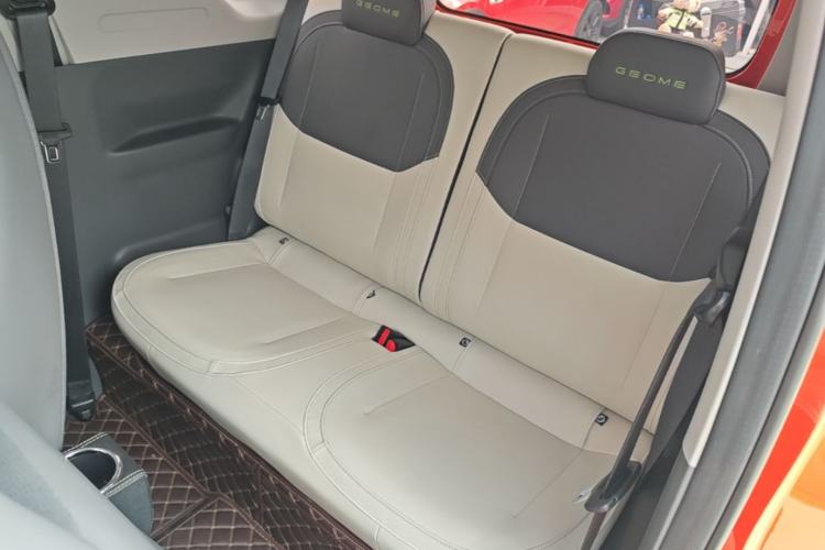 Used Geely Galaxy Panda 2024 200km Panda Rider Left Rear Seat