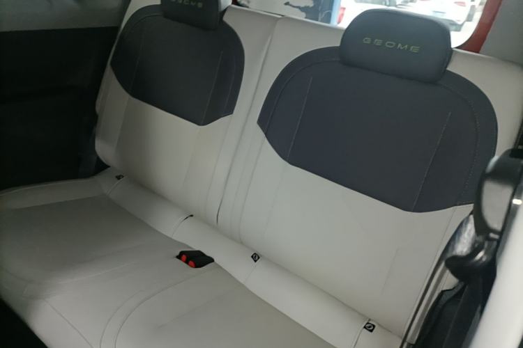 Used Geely Galaxy Panda 2024 Panda Mini 200km Endurance Bear Left Rear Seat