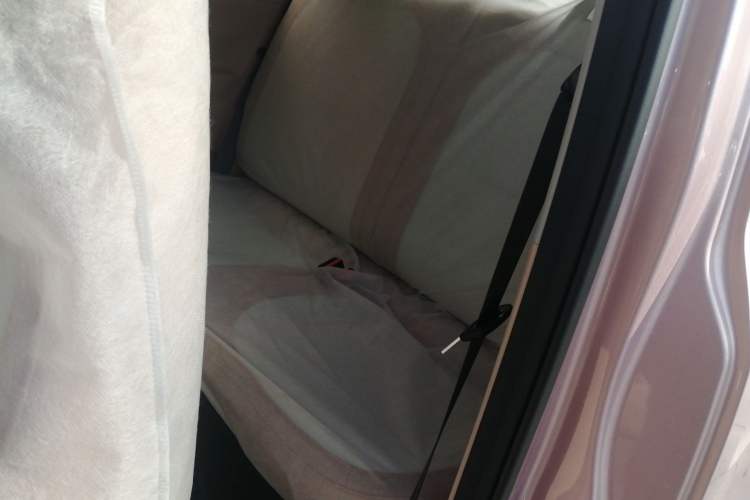 Used Geely Galaxy Panda 2024 Panda Mini 200km Endurance Bear Left Rear Seat