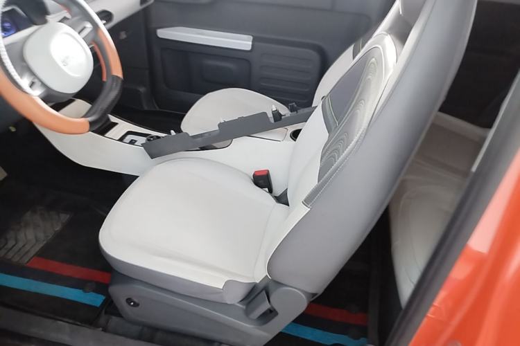 Used Geely Galaxy Panda 2024 200km Panda Rider Left Rear Seat