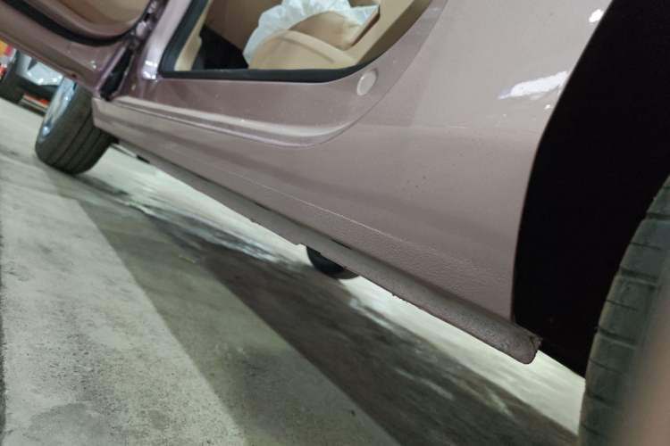 Used Geely Galaxy Panda 2024 Panda Mini 200km Endurance Bear Left Side Sill