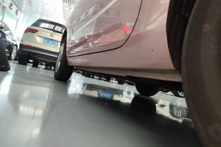 Used Geely Galaxy Panda 2024 Panda Mini 200km Endurance Bear Left Side Sill