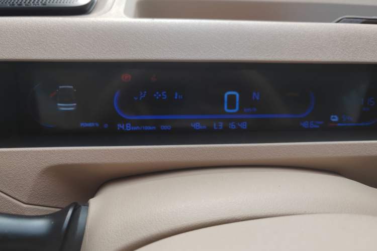 Used Geely Galaxy Panda 2024 Panda Mini 200km Endurance Bear Odometer Close Up
