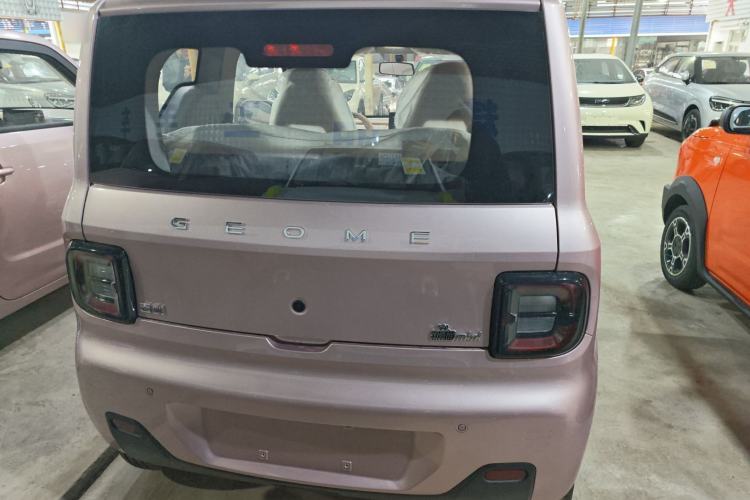 Used Geely Galaxy Panda 2024 Panda Mini 200km Endurance Bear Rear