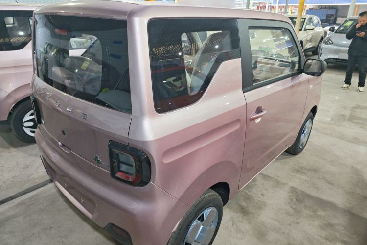 Used Geely Galaxy Panda 2024 Panda Mini 200km Endurance Bear Rear Right 45 Deg