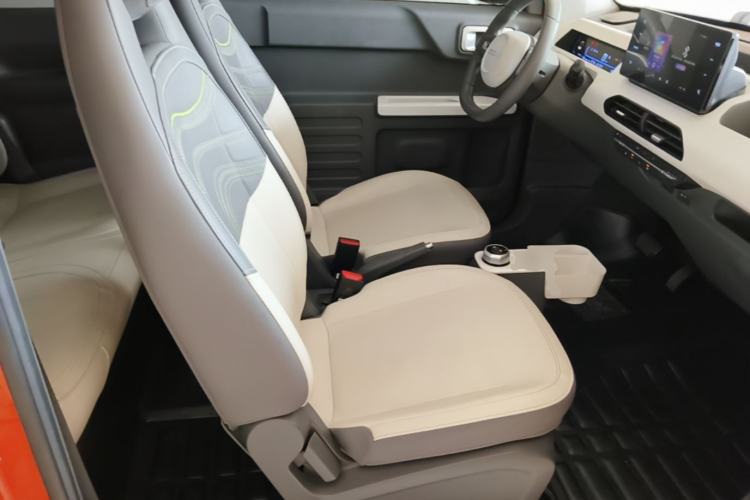 Used Geely Galaxy Panda 2024 200km Panda Rider Right Front Seat