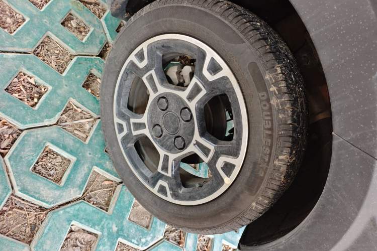 Used Geely Galaxy Panda 2024 200km Panda Rider Right Front Wheel Hub